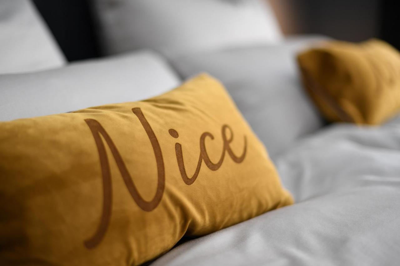 Hotel Nice Laupheim Exteriör bild