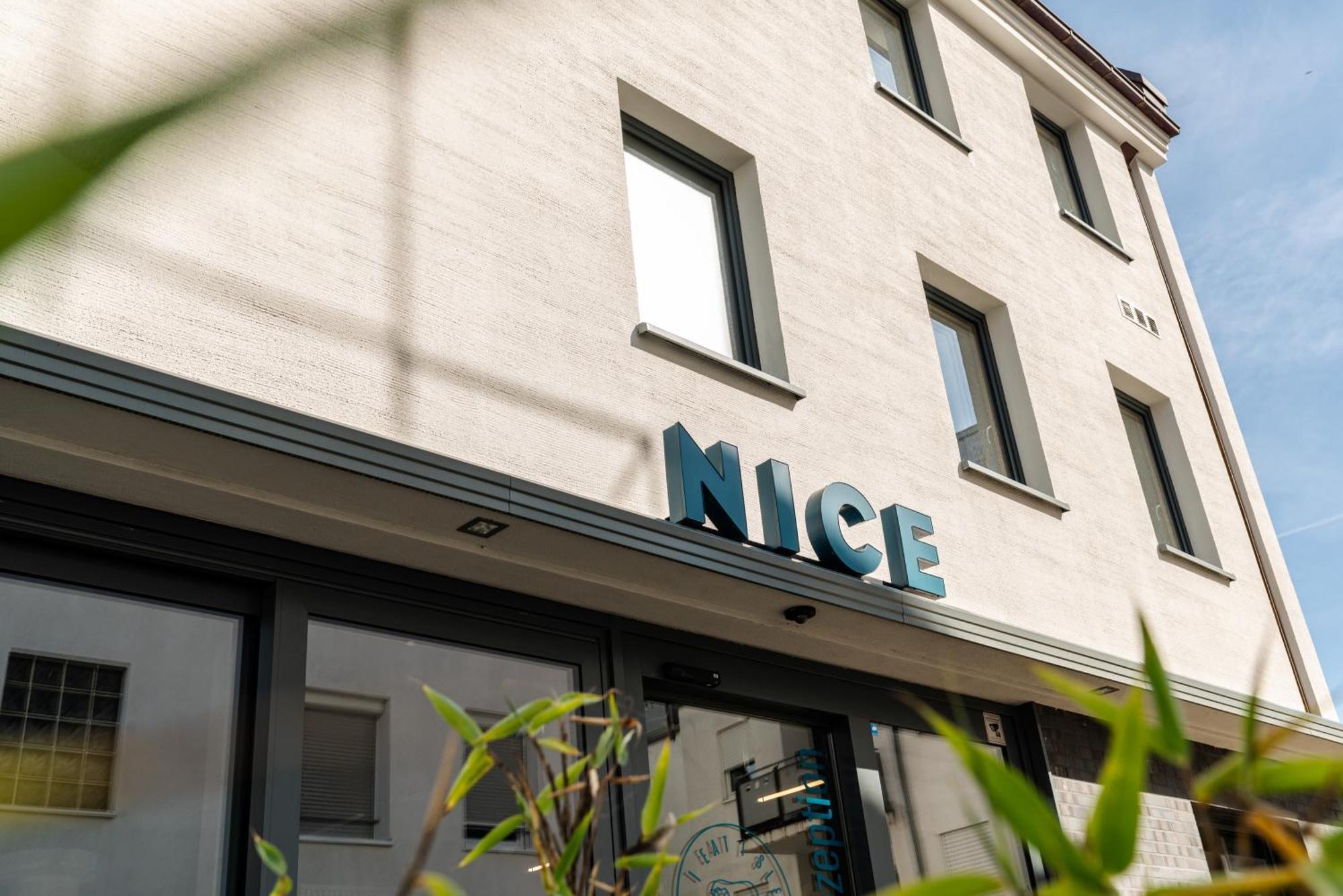Hotel Nice Laupheim Exteriör bild